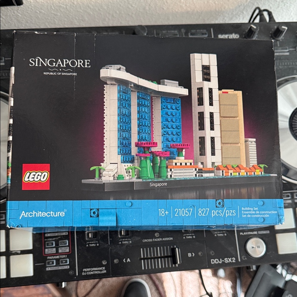 LEGO Architecture Singapore Skyline Set with Blue and White